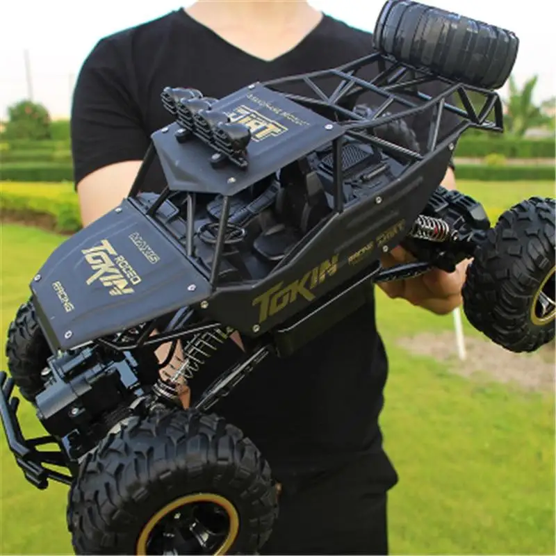 Fyrhjulsdriven RC Bil
