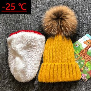 Vintermössa Med Tofs (Avtagbar)