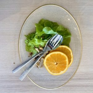 Glastallrik med guldkant
