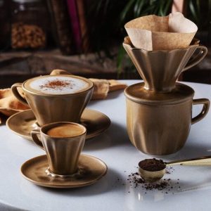Raw Terra muggar och kaffekoppar